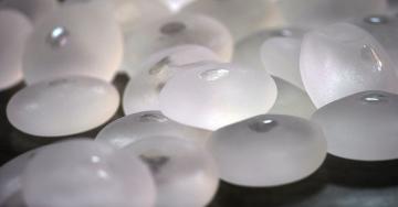 F.D.A. Won’t Ban Sales of Textured Breast Implants Linked to Cancer