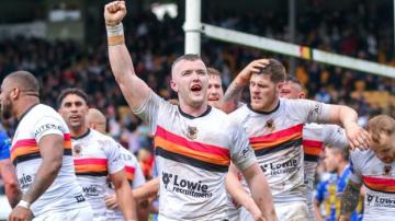 Challenge Cup: Bradford Bulls 24-22 Leeds Rhinos