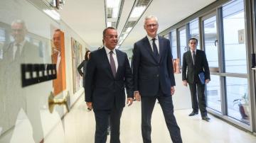 Greece looks to France for post-bailout investment drive
