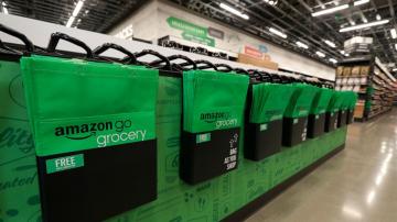 Amazon opens cashier-less grocery store