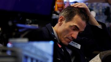 Dow loses 1,200 points, bond yields tumble as oil crashes