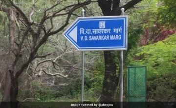 Savarkar Signboard Inside JNU Campus Defaced