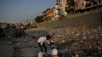 Clean water access for India's poor spawns virus concerns