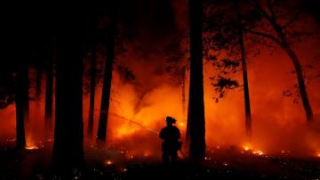 Coronavirus forces new approaches to fighting wildfires