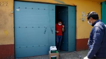 Mexico City seeks to help home-bound, homeless in pandemic