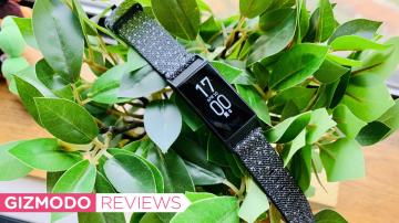 Fitbit's Charge 4 Is a Great Tracker That's Come at a Weird Time