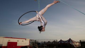 AP PHOTOS: Traveling circus stays put in virus-hit Italy