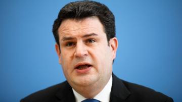 German minister backs creating legal right to work from home