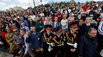 Belarus holds Victory Day parade, disregarding coronavirus