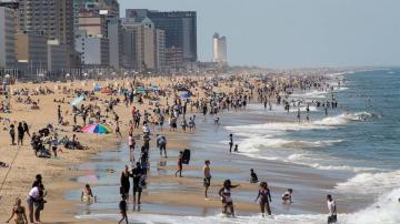 Tropical Storm Arthur crawls closer to North Carolina coast