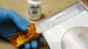 FDA revokes permission to treat COVID-19 with hydroxychloroquine