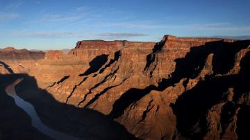 Grand Canyon hiker died from suspected heat exposure: Park officials