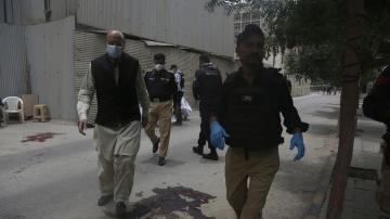Gunmen attack Karachi stock exchange, killing at least 3