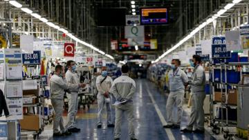 GM alleges Fiat Chrysler spent millions to bribe UAW leaders