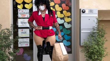Meals on heels: San Francisco drag queens deliver amid virus