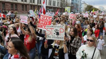 Thousands of women in Belarus protest against Lukashenko