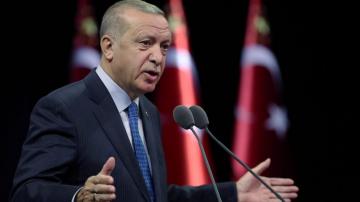 Erdogan raises rhetoric in Greece standoff in Mediterranean