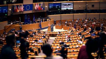 EU wants better coordination on virus, announces summit
