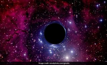 Scientists Find X-Ray Signature Of Boundary Around Black Holes
