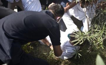 Rahul Gandhi Pushed By Cops, Falls During Confrontation In UP
