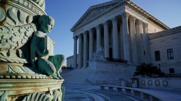 Google, Oracle meet in copyright clash at Supreme Court
