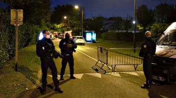 Suspect dead, 9 in custody following beheading of teacher in Paris suburb