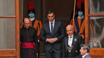 Pope and Spain's prime minister visit maskless at Vatican