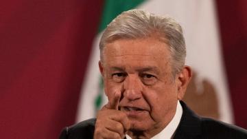 Mexican president pledges to ban outsourcing of jobs