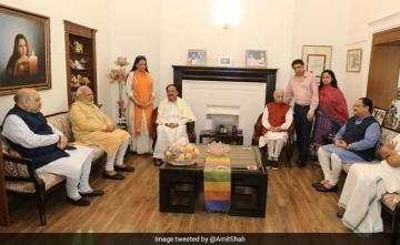 "Living Inspiration" For BJP Workers, Countrymen: PM On LK Advani's B'day