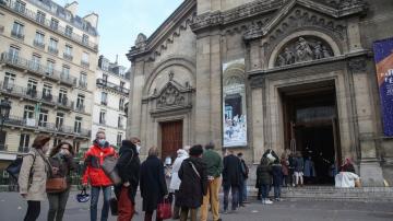 Court orders France to rethink 30-person limit on worship