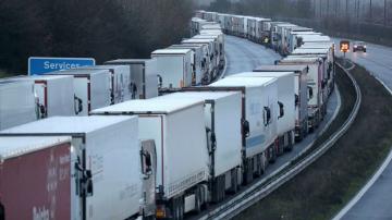 Still stuck: 1,500 France-bound trucks stranded in England
