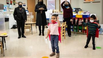 Young Chicago students begin return to classroom learning