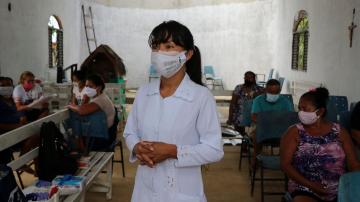 Oxygen shortage in Amazon city forces mass patient transfer