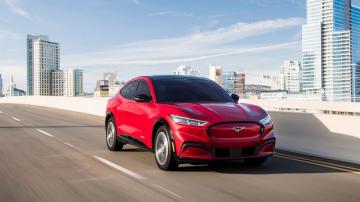 Edmunds: 2021 Ford Mustang Mach-E vs. 2020 Tesla Model Y