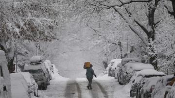 Major winter blast to worsen, bringing dangerous weather across US