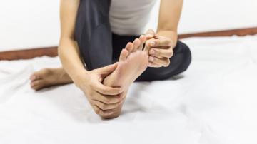 How to Recover After Stubbing a Toe