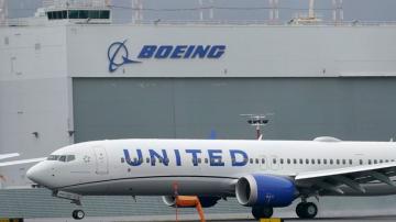 United expands order for Boeing 737 Max aircraft