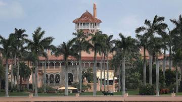 Republicans flock to Mar-a-Lago for Trump fundraising, photo-ops