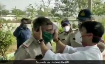 In Video, BJP MP Jyotiraditya Scindia Helps Injured Policeman On Road