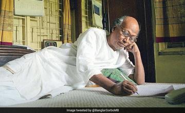 Shankha Ghosh, Legendary Bengali Poet, Dies After Battling COVID-19