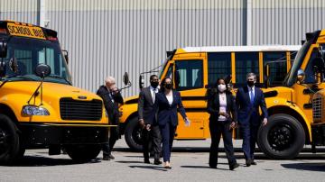 Dems push $25B to electrify school buses, a Biden priority