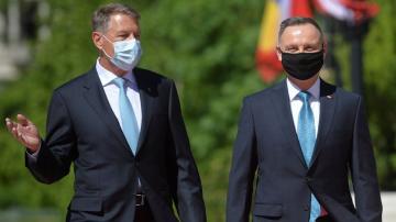 Romanian leader tells Biden more NATO troops needed in east