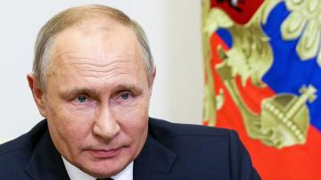 Putin to would-be aggressors: 'Will knock their teeth out'