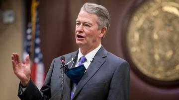 Idaho governor nixes lieutenant governor's mask-mandate ban
