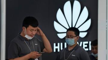 Huawei to roll out its own operating system to smartphones