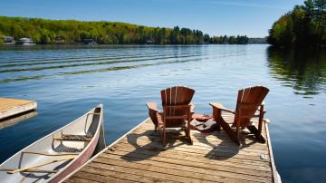 How to Win a $4,000 Travel Stipend to Rent a Lake House This Summer