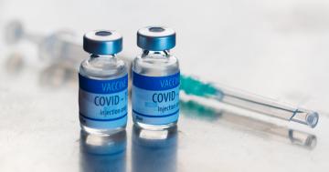 This Website Tells You All the COVID-19 Vaccination Perks by State: Free Booze, Anyone?