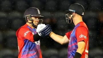 England v Sri Lanka: Hosts win second Twenty20 to seal series