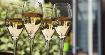 What's the Difference Between Prosecco, Champagne, and Sparkling Wine? Let Us Break It Down