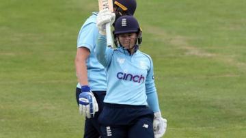 England v India: Tammy Beaumont leads host to emphatic eight-wicket win in Bristol